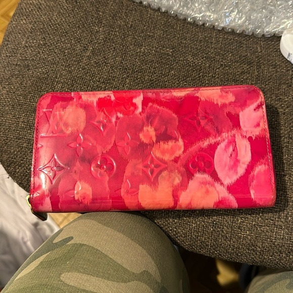 LV IKAT floral vernis limited edition - Picture 1 of 7